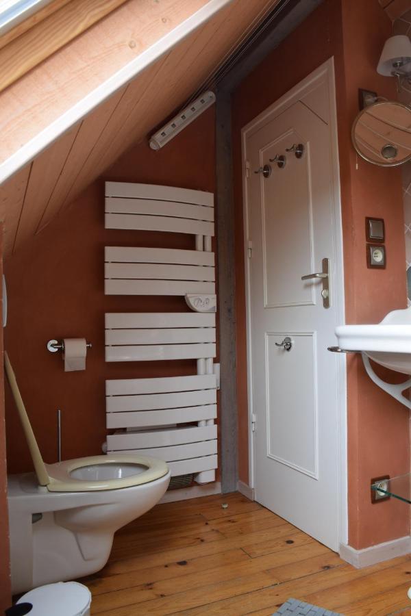 Petit Duplex De Charme Sous Les Toits Du Mont-Dore Buitenkant foto