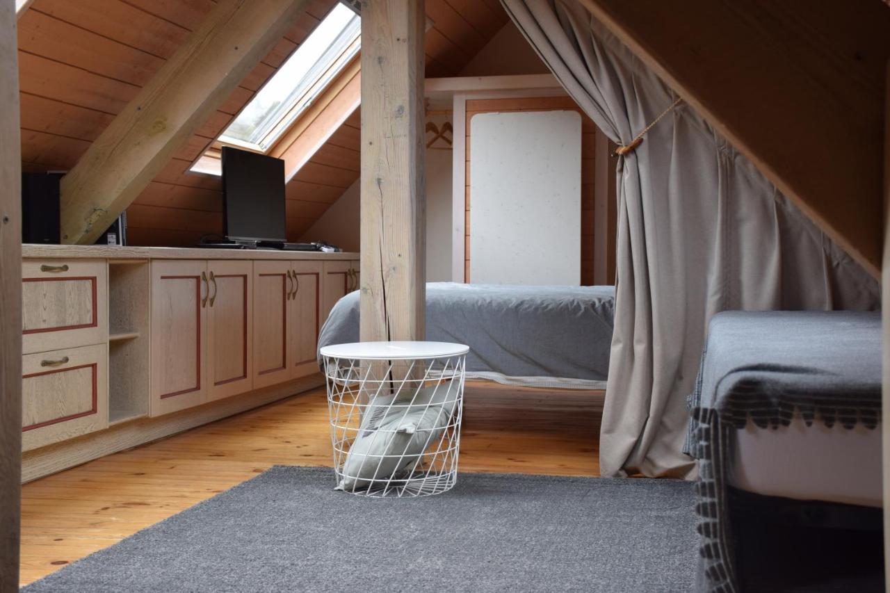 Petit Duplex De Charme Sous Les Toits Du Mont-Dore Buitenkant foto